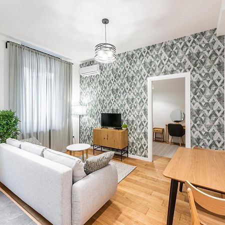 Vertigo One Bedroom Apartment-Free Private Parking Нови Сад Екстериор снимка