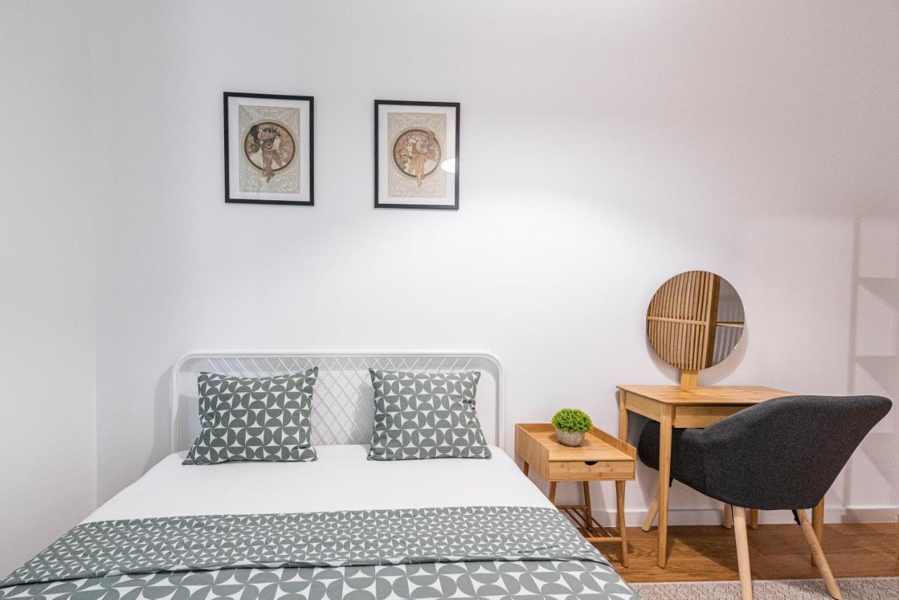 Vertigo One Bedroom Apartment-Free Private Parking Нови Сад Екстериор снимка