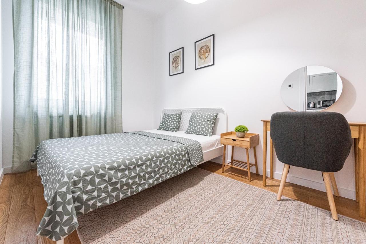 Vertigo One Bedroom Apartment-Free Private Parking Нови Сад Екстериор снимка
